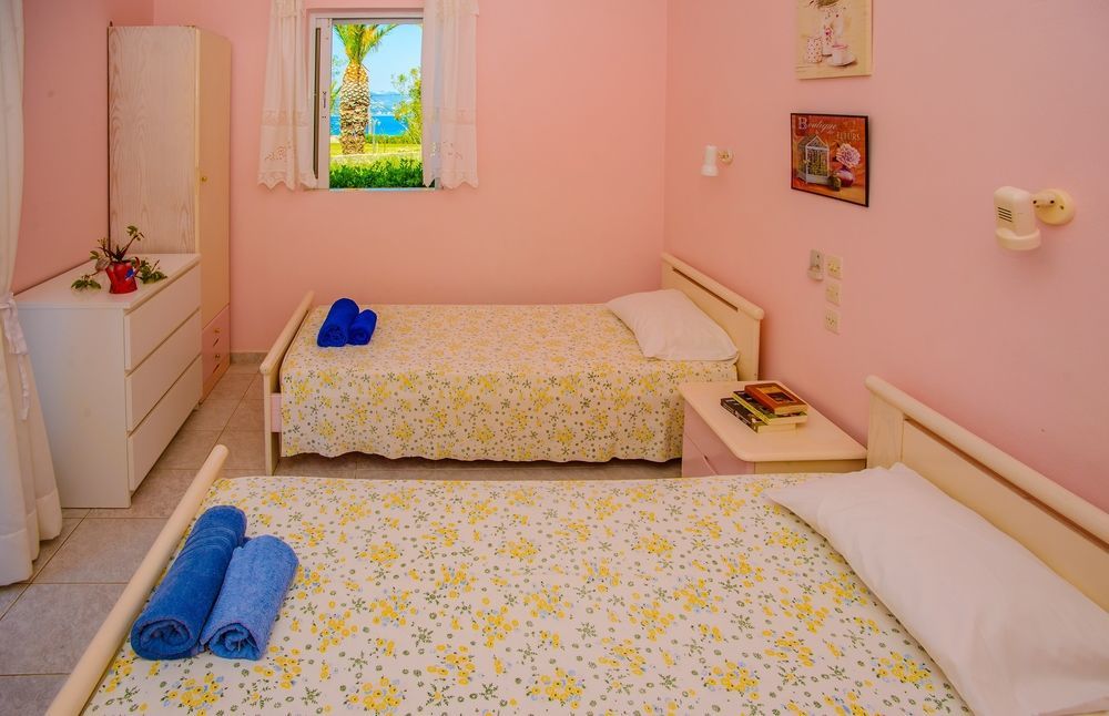 Aloni Studios & Apartments Ласи Екстериор снимка